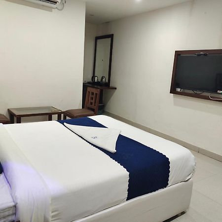 Hotel Skyland Warangal Exterior photo