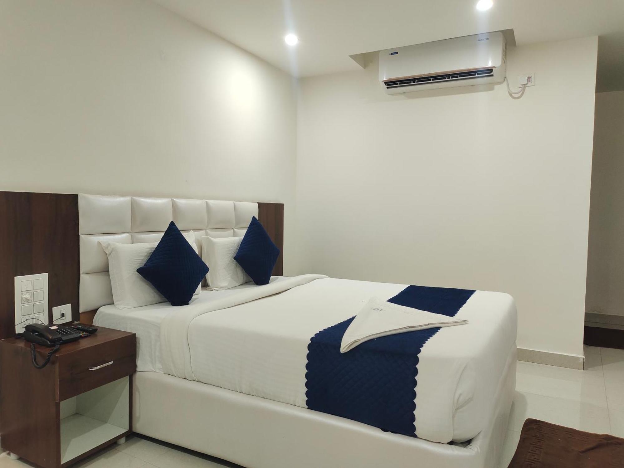 Hotel Skyland Warangal Exterior photo